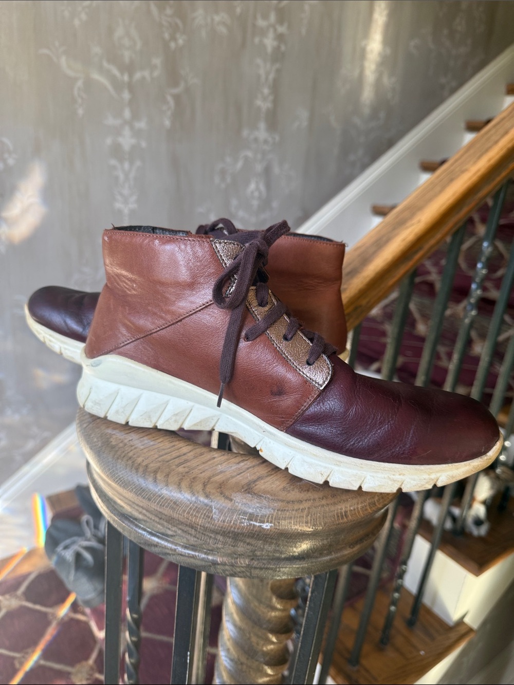 NAOT women’s size 9 pOLARIS leather high top sneaker - Picture 9 of 10